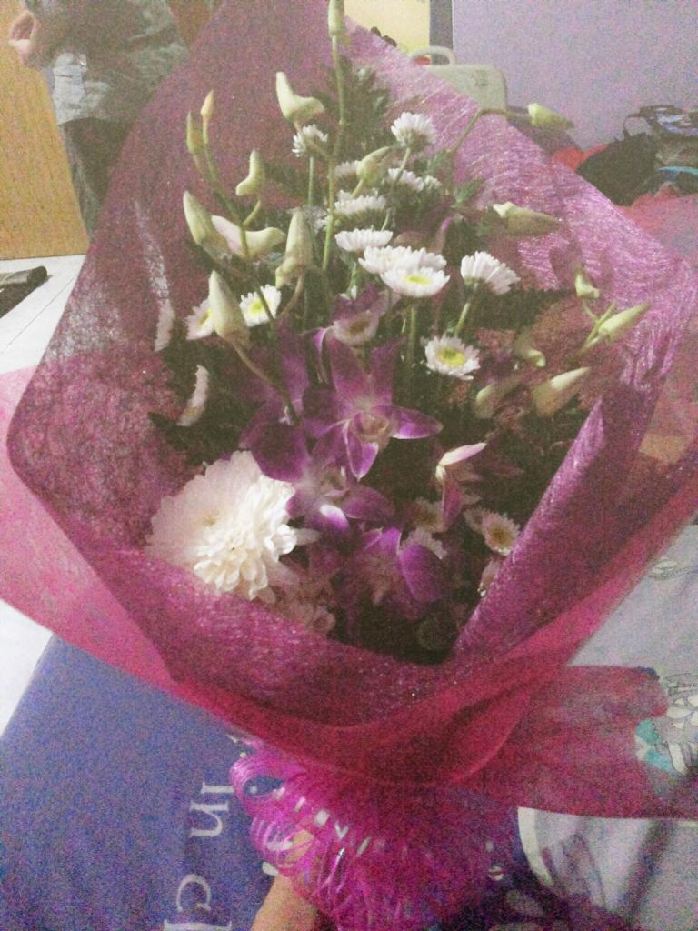 LeelyPesud's tweet photo. Gumawo papii @bgsilmi :* ({}) http://t.co/3JsbrtxwAC