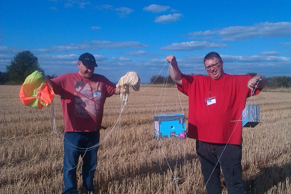 nerdsville's tweet image. Pinky recovered safely @N_Hamfest