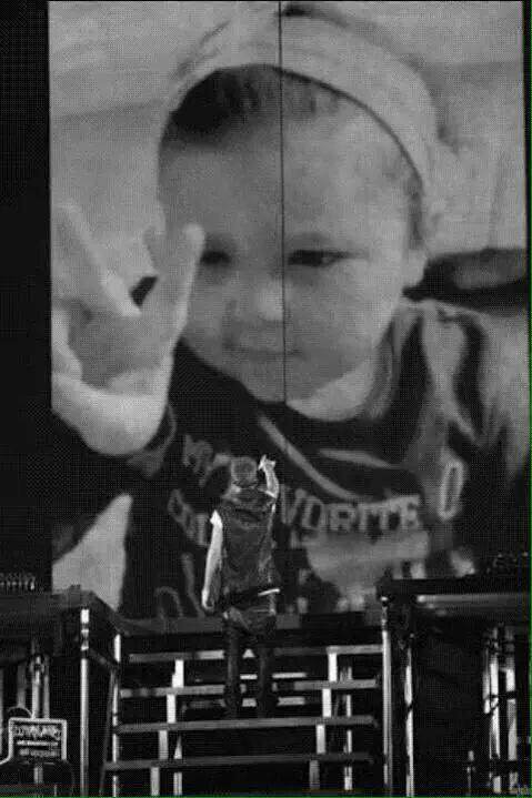 There hasn't been a day that u haven't been missed baby girl, forever in our hearts, we love u #3YearsRIPAvalanna