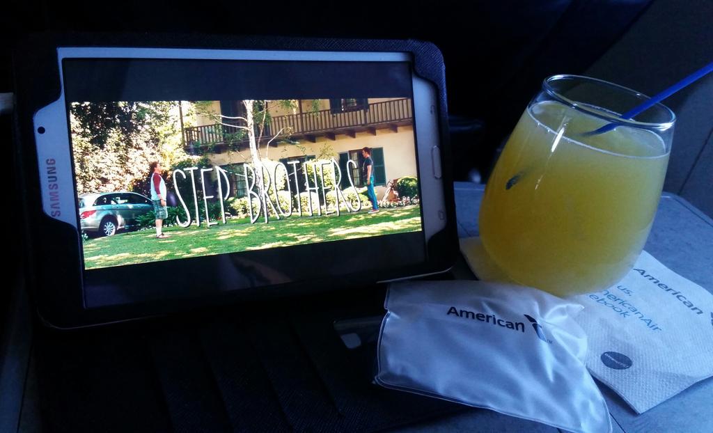 ClaudiaLeal1's tweet photo. Awesome flight AA!!! Thanks 4 being awesome!! #firstclass #aaway @AmericanAir now off to Disney to celebrate #bdayson http://t.co/EkuYzwDc96
