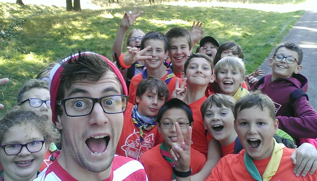 YRChallenge's tweet photo. Wally was doing the rounds today at Hardwick Hall. Did you find him for your bonus 100pts?
This lot did!
#YRC2015 http://t.co/DT0dT3YR1L