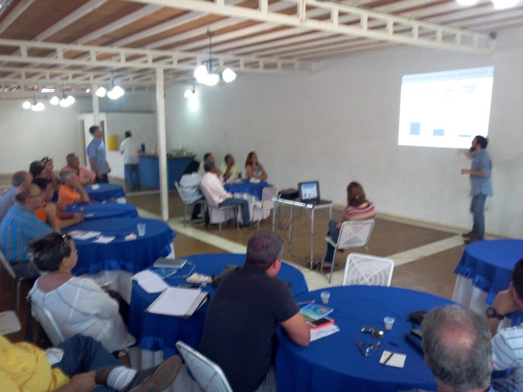 WilliamsGil81's tweet photo. Aquí estamos recibiendo el taller de estrategias parlamentarias de nuestro circuito porque ¡Vamos a Ganar! http://t.co/uhFO5Nser4