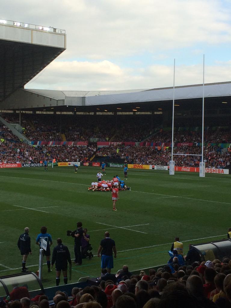 RugbyUnionTimes's tweet photo. Bergamasco in. He becomes 2nd player ever to have played 5 World Cup #ITAvCAN #RWC2015 #RWC #England2015 #rugby http://t.co/AnVJyn6n5M
