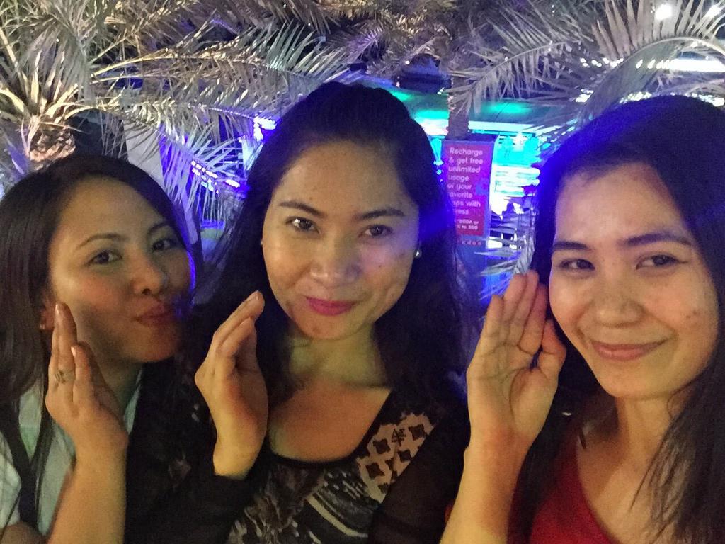 collinheather's tweet photo. Kuwait pabebe wave..♡♡♡♡♡ http://t.co/tjSAuWrp9d