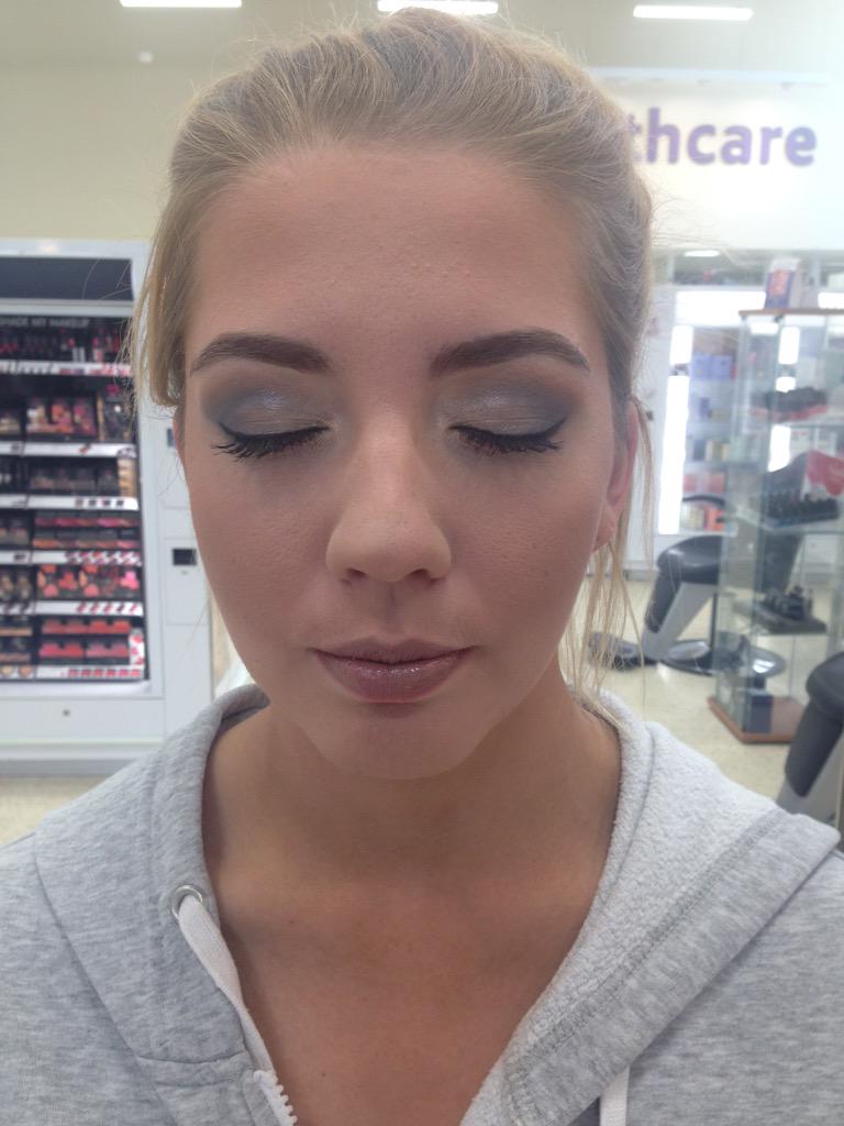 CharrCox's tweet photo. Happy client all ready for a night out at symphony hall @BeautyWrldSkool @gina_pollitt @CornsJacqui http://t.co/lFDN0RbXRE
