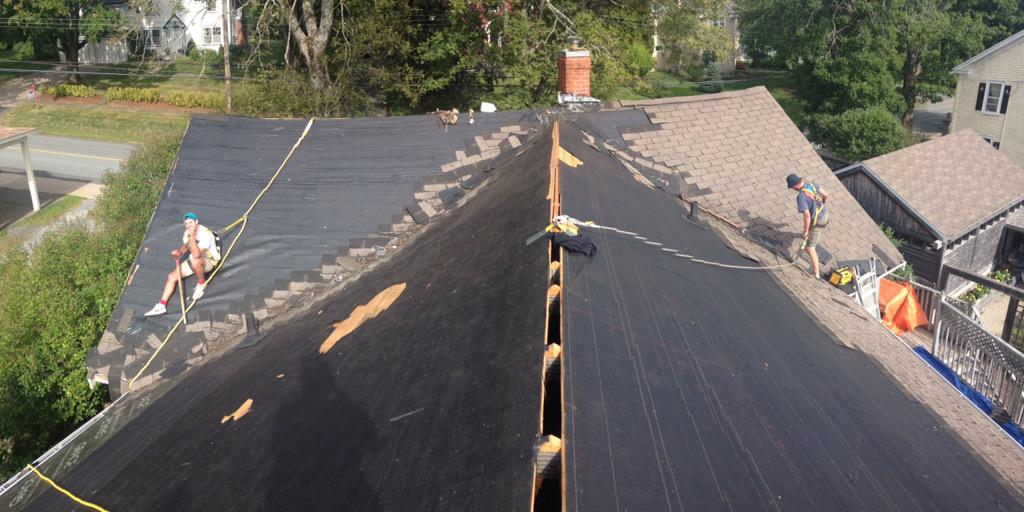 RefinedRoofing's tweet image. The Hooligans Ripping It Up On Green Street - Click To Learn About Our Next Step 📁 bit.ly/1iAm1D0 #Roofing