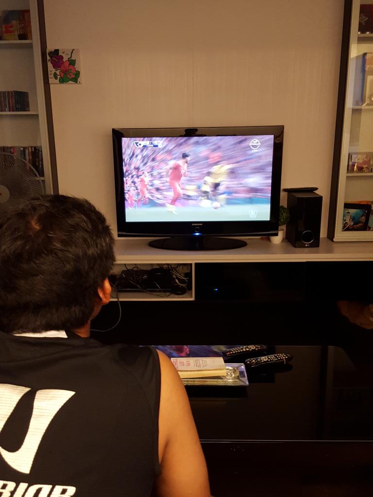 zorkeyahya's tweet photo. Get behind the team #LIVAVL #bblfc http://t.co/3Ns8BqlXnr