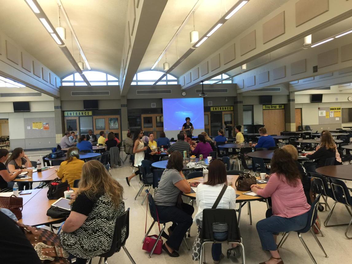 Jammingjill's tweet photo. Kansas State PTA President kicking off the Leadership Conference #kansaspta http://t.co/uzFAxc21al
