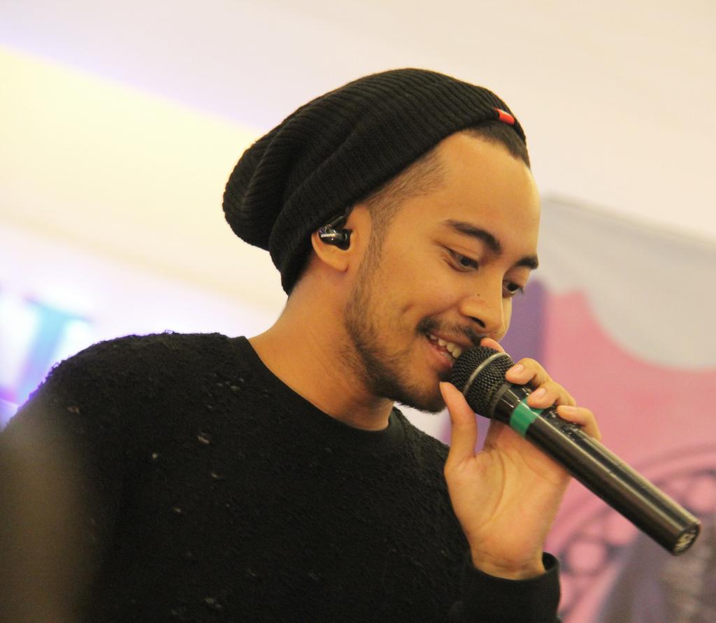 SAYA_KEKE's tweet photo. Goodvoice 😆😚 @gamal1990 gbu! http://t.co/JpuQT8x40z
