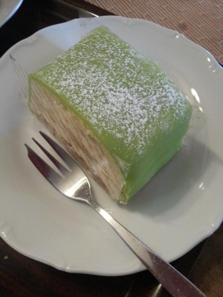 Celebrating 5 years since the last time I cut myself (on purpose)! :D #cutcake