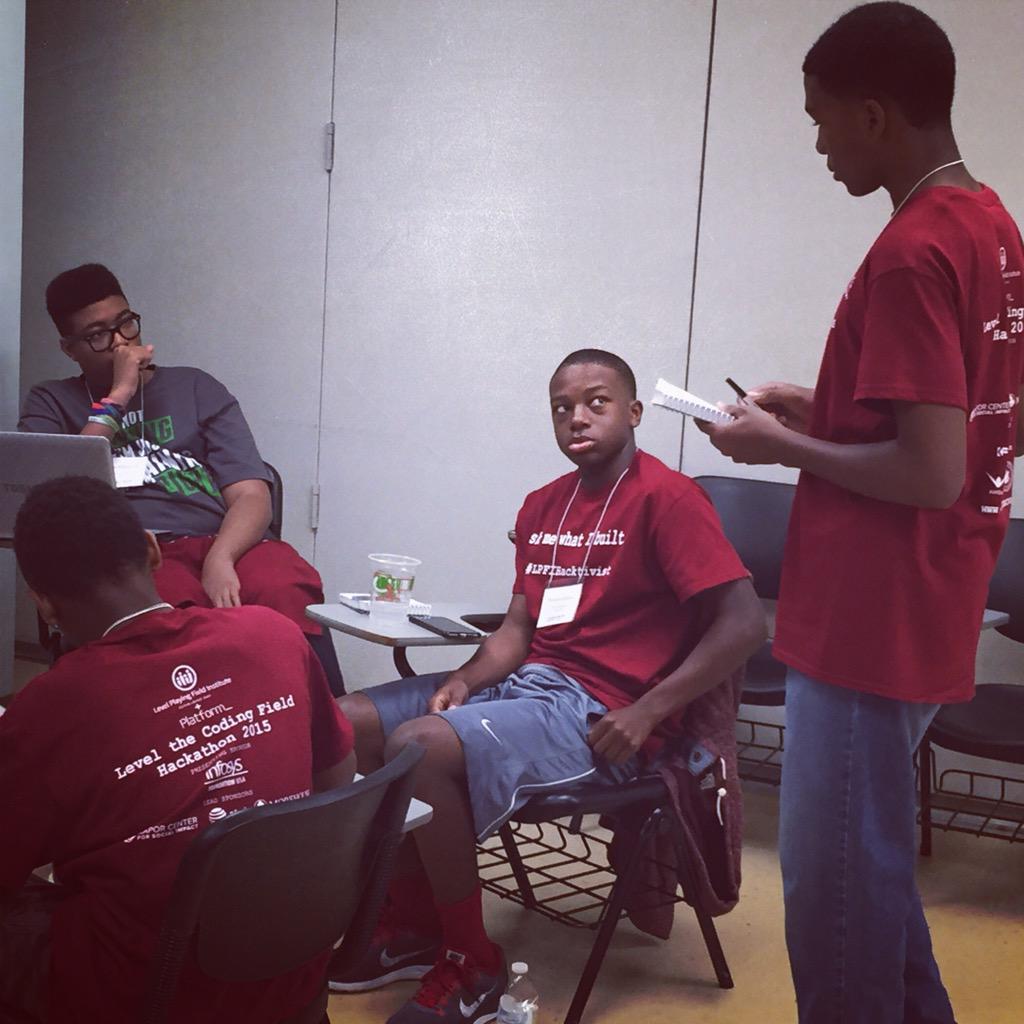 SMASHprogram's tweet image. Day 1 of #levelthecodingfield is a wrap. Can&apos;t wait to see what our student engineers build tomorrow. #LPFIHacktivist