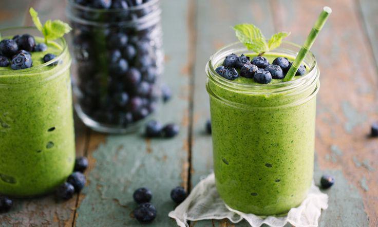 mindbodygreen's tweet photo. 17 Tips To Make Your Smoothie Ridiculously Creamy Every Time by @CtBLivFaye  http://t.co/ygsRTamQVM http://t.co/uArXY72RIf