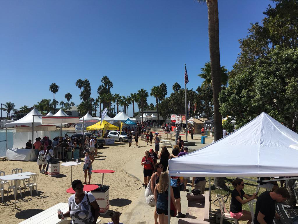 VisitRedondo's tweet image. The weather is perfect for music, beach, and lobster. What are you doing today? #lobsterfestival