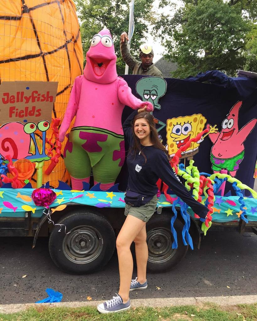 a_hashimoto13's tweet photo. Off to the Jellyfish Fields with the gang! π’ #ButlerHomecoming http://t.co/tXmuYjy78G http://t.co/QzUxCorNHR