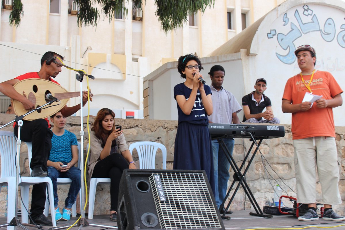CjlMed's tweet photo. الموهبة الشابة وئام العريض 
#talent #singing #youth #Medeninesexplose http://t.co/L8XwE9DW7I