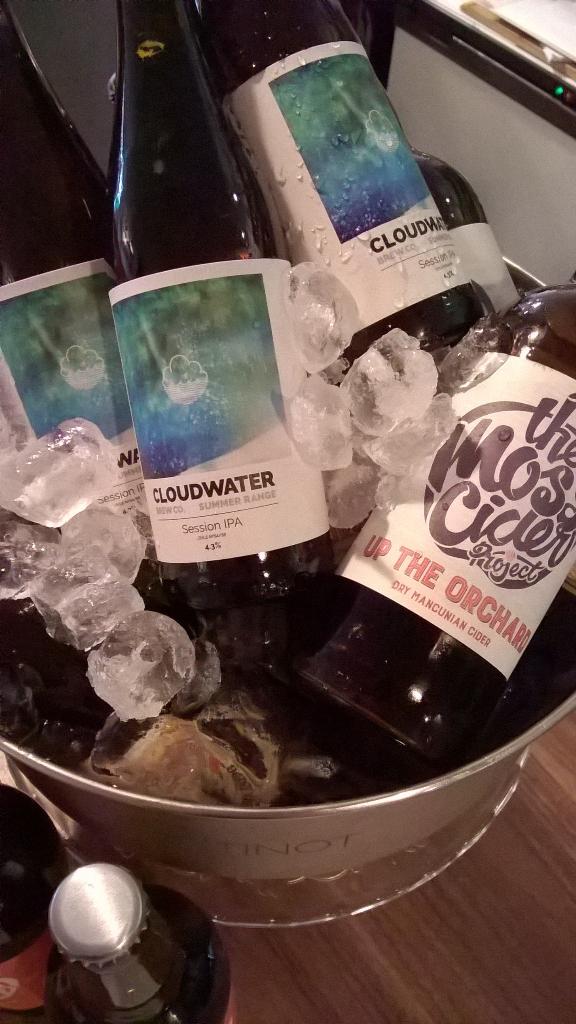 COFFEEFIX (@coffee_fix) on Twitter photo Beers chilled & ready for tonight's acoustic session #music by <a href="/FinchAndTheMoon/">FinchAndTheMoon</a> #beers by <a href="/cloudwaterbrew/">Cloudwater Brew Co</a> <a href="/mosscider/">Moss Cider</a> Beers chilled & ready for tonight's acoustic session #music by <a href="/FinchAndTheMoon/">FinchAndTheMoon</a> #beers by <a href="/cloudwaterbrew/">Cloudwater Brew Co</a> <a href="/mosscider/">Moss Cider</a>