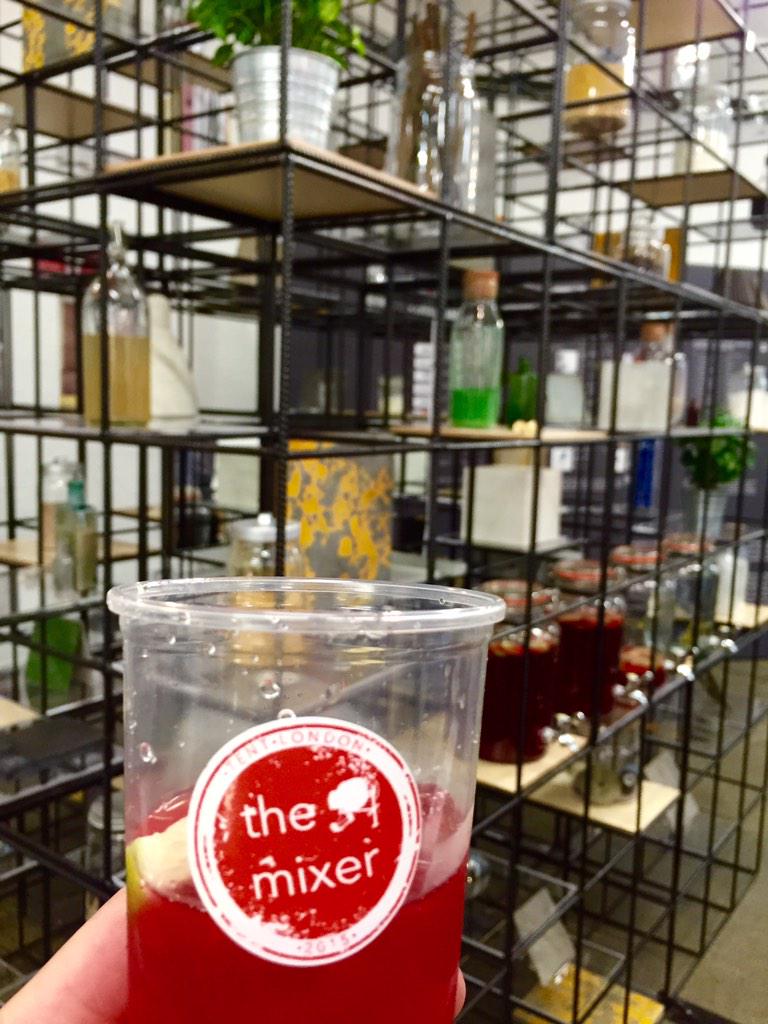 russandhenshaw's tweet image. Happy Hour! at #TheMixer Project Space 1 #TentLondon15 @CementoUK @katevrieppel @Setworkshop @buildingbloqs