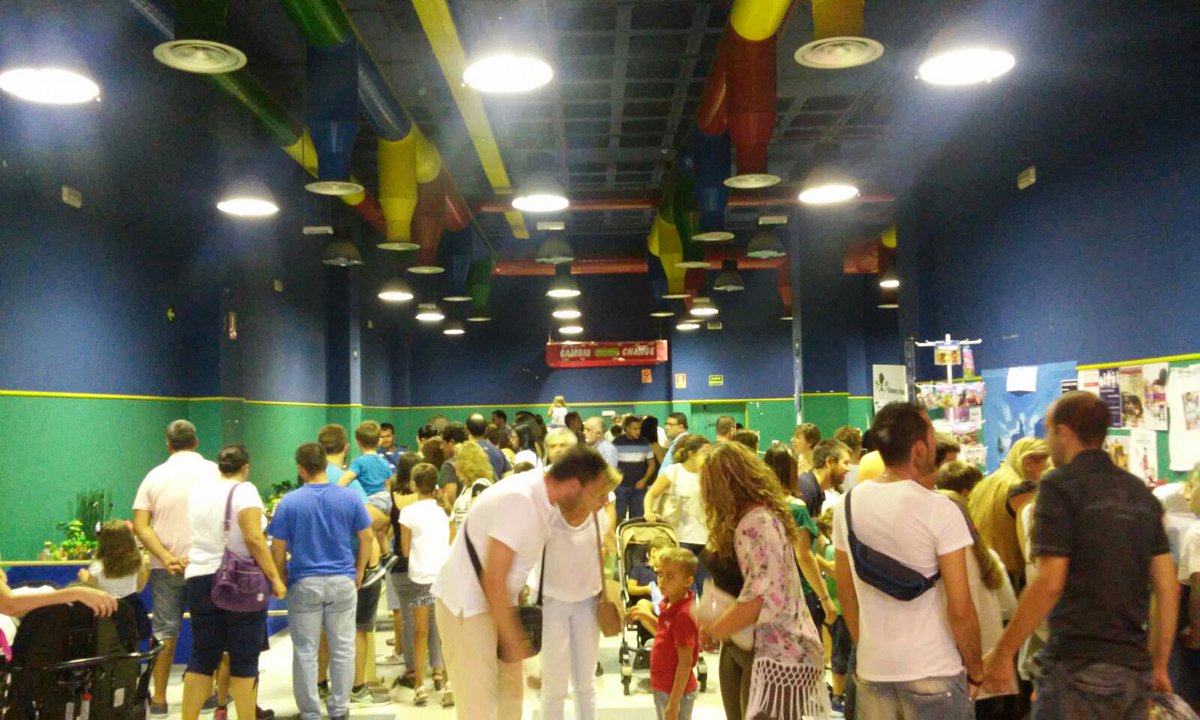 luismiglesias's tweet photo. Tras #ERN15 #Huelva y #OpenCondado... ahora en Jornadas clickeras #playmobil #Sevilla http://t.co/ySrgi2xgR3