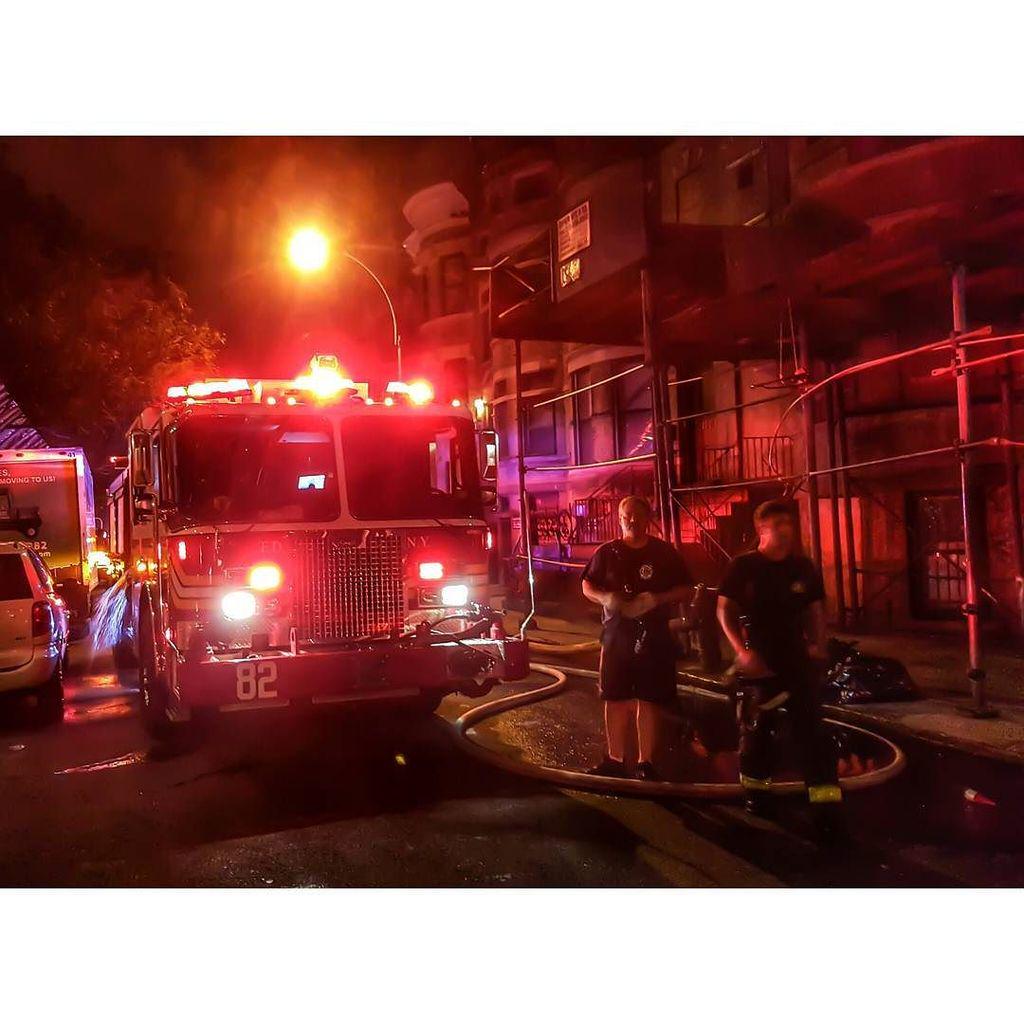AFireStation's tweet image. Found this cool photo, not mine #Engine82
______________________________________
#FDNY #NEWYORK #NYC #MANHATTAN #FD…