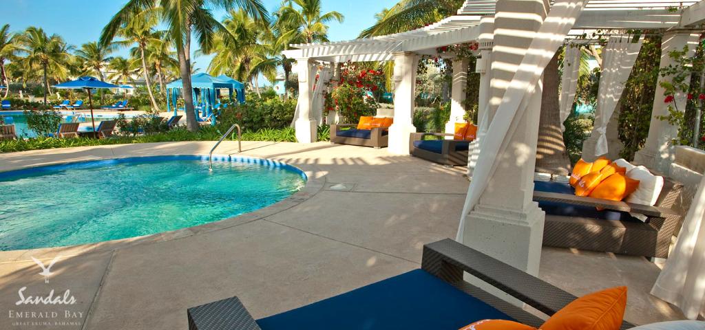 SandalsResorts's tweet photo. There's the ocean and then there's the pool! Enjoy them both at #SandalsEmeraldBay http://t.co/MBXj31MSmP http://t.co/CcjcXMwDhe