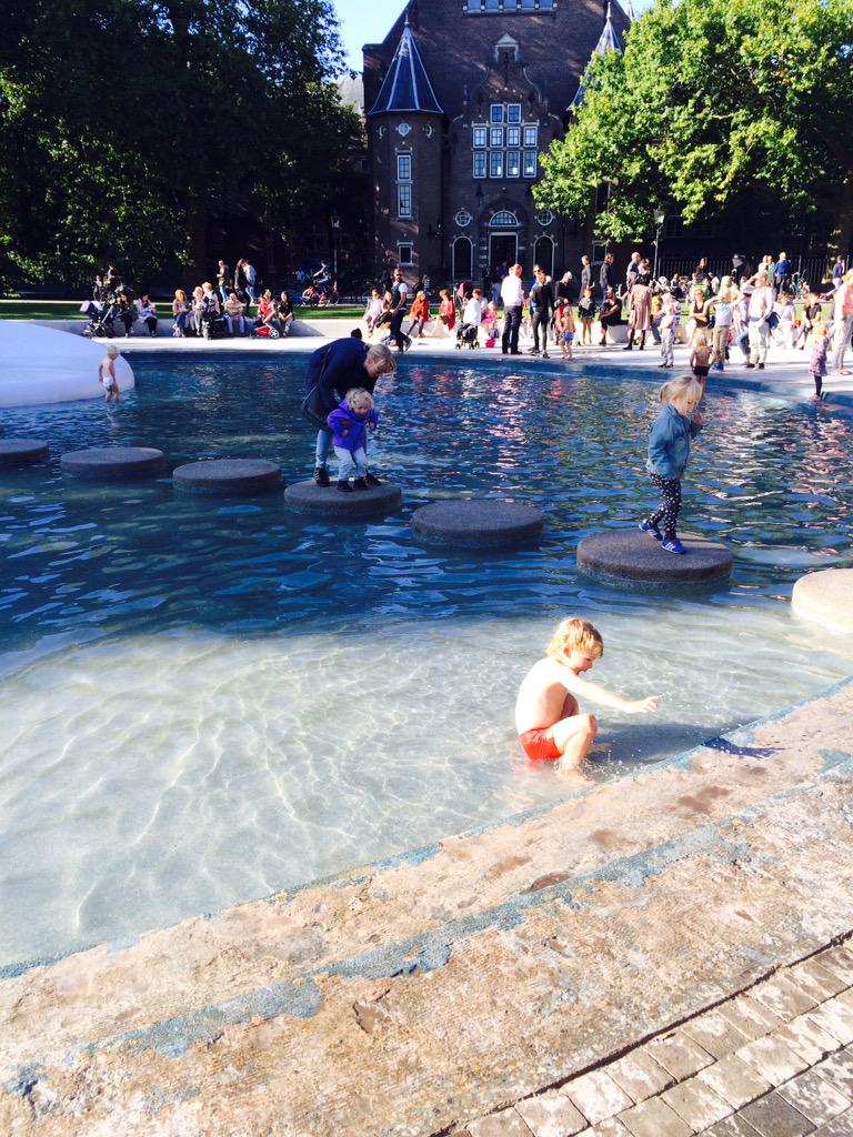 Heropening Oosterpark, na 8jr. Mooie tuin voor Amsterdammers! Goed werk van #santenco