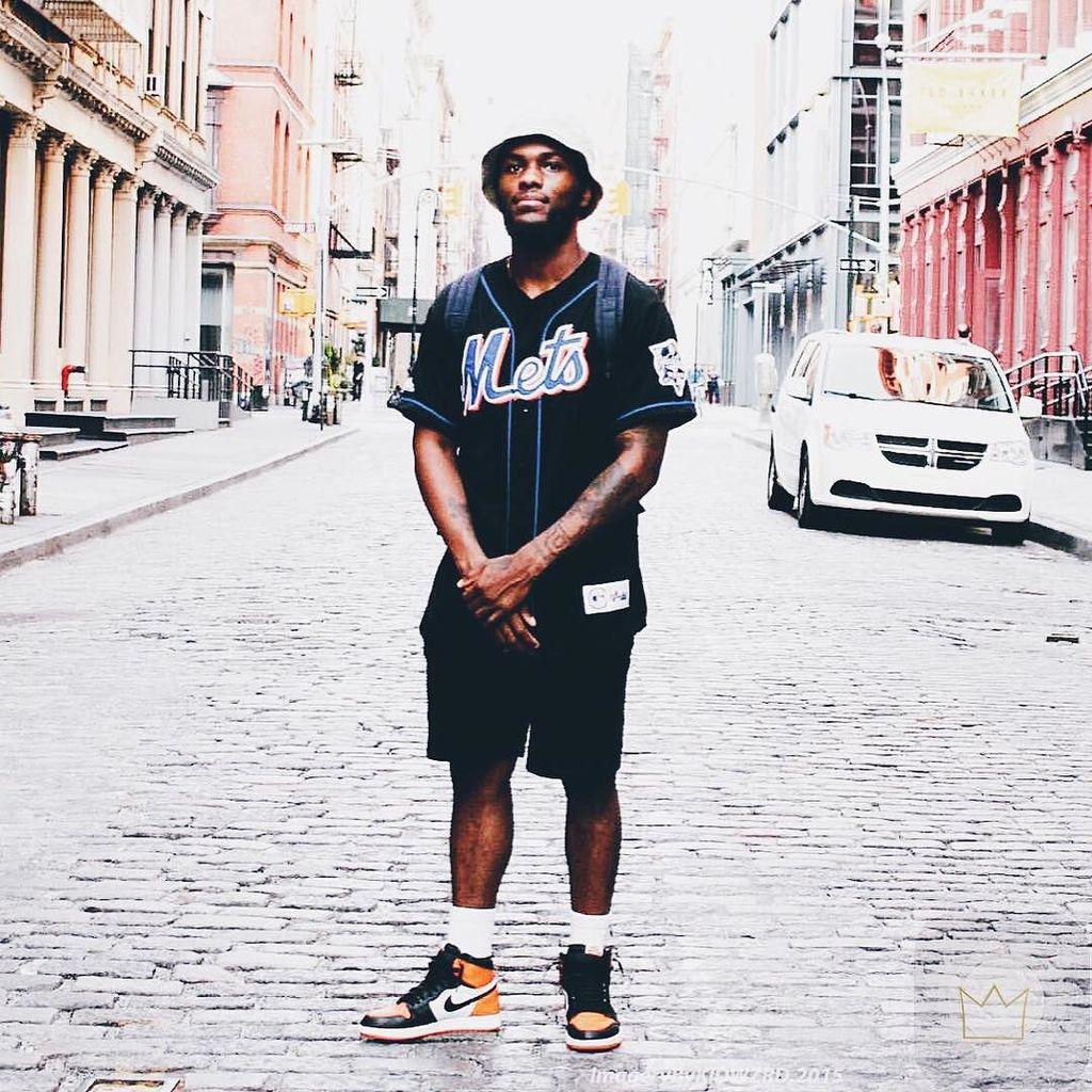 THRONExyz's tweet photo. #THRONEisMine
Meet the guru, our very own Senior Sneaker Editor - @jaredgregoryw
Tag #TH… http://t.co/cgytTu0VC4 http://t.co/y01DHeCcef