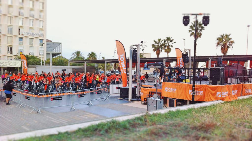 ElsOldStar's tweet photo. A suar la samarreta a ritme de bona música! No ho falten a la festa del fitness!! http://t.co/0jVznIikvI