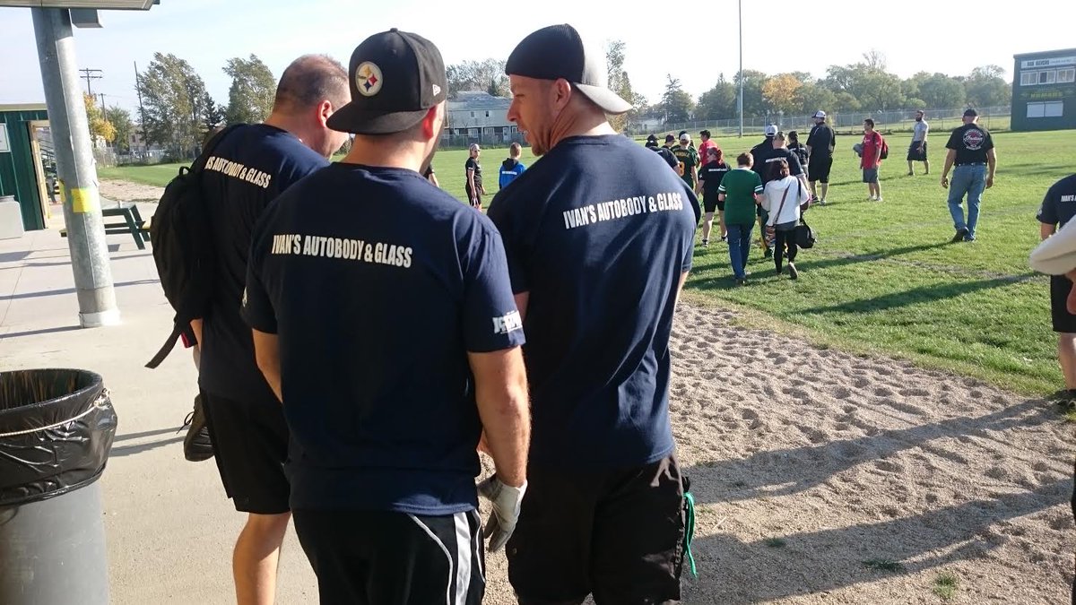 IvansAutoBody's tweet photo. #GameDay  @NWNOMADS @NeverAloneFnd. Come on down to 581 McPhillips.  @BomberAlumni here. http://t.co/MalMSaZCeL