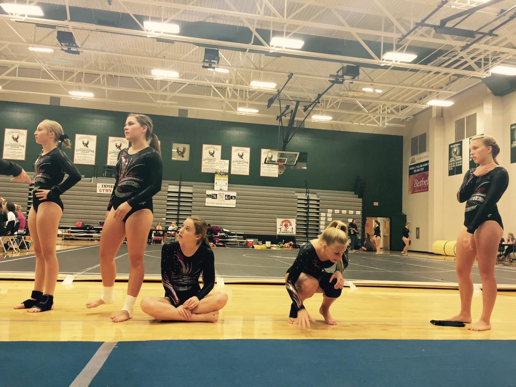 ehighgymnastics's tweet photo. Ladies getting ready for vault http://t.co/ECJcGBmsWM