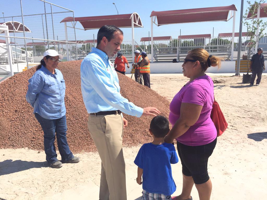 PURONJOHNSTON's tweet image. Andamos en #Acoros, supervisando la 1er unidad deportiva de este populoso sector, la semana que entra ya en funciones