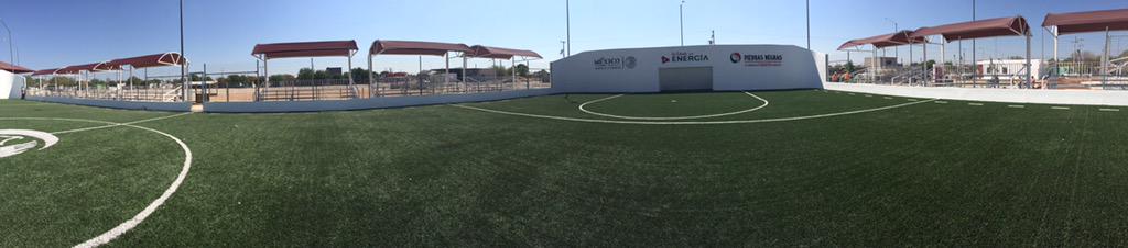 PURONJOHNSTON's tweet image. Este es el nuevo campo de futbol que utilizarán los niños y jóvenes de #Acoros de lo bueno tiene lo mejor.
