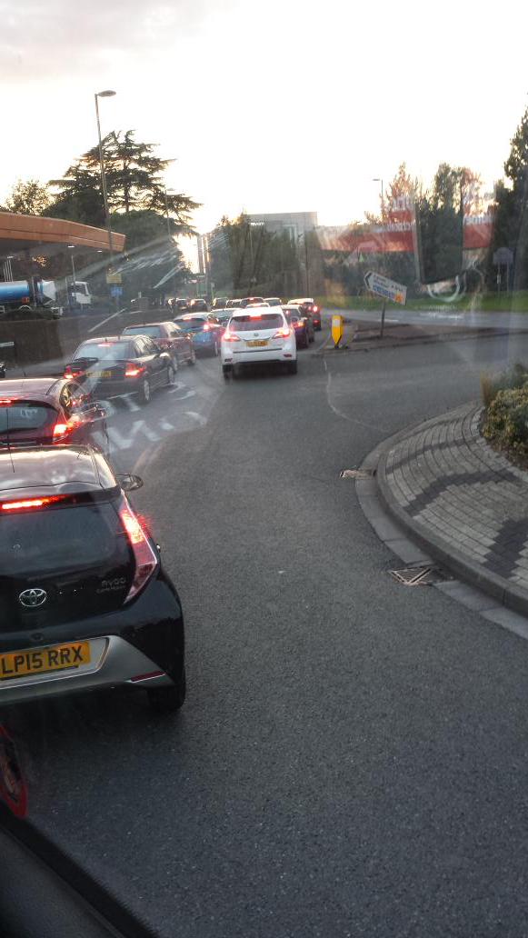 Interlinked_YW's tweet image. Might be a long journey home..