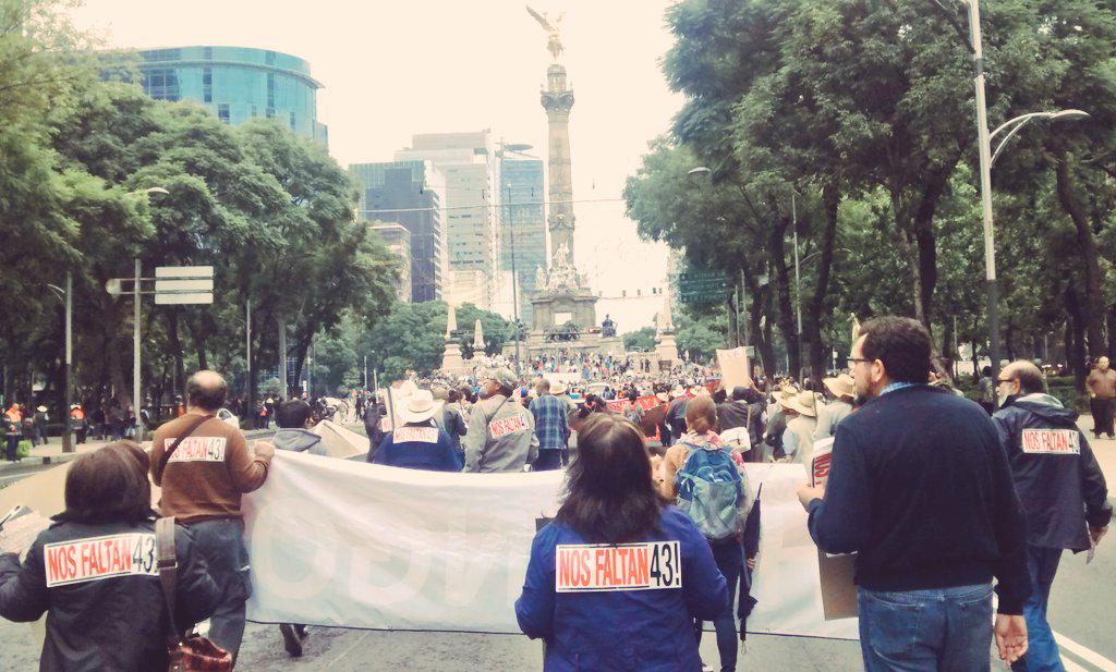 Hoy se cumple 1 año be buscarlos #AyotzinapaSomosTodos .