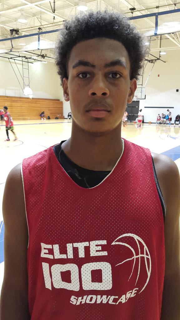 ehoopsshowcase's tweet photo. 2020 6-8 W Jaemon Brakefield has a bright future. Skilled and knows how to play. #elite100 Showcase #mbahoops http://t.co/5F5z3TfVVD