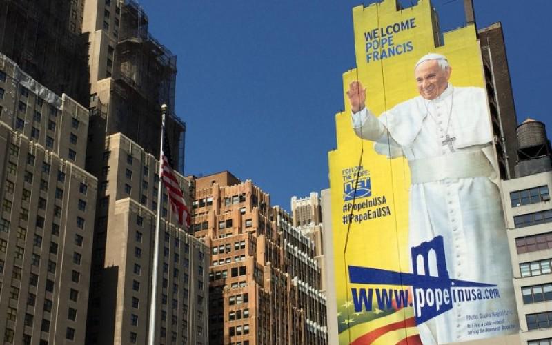 lanotalatina's tweet photo. #PopeInEEUU y @lanotalatina te presenta las curiosidades de este viaje http://t.co/ky2mV6wIpN http://t.co/RxdK4ZGPox
