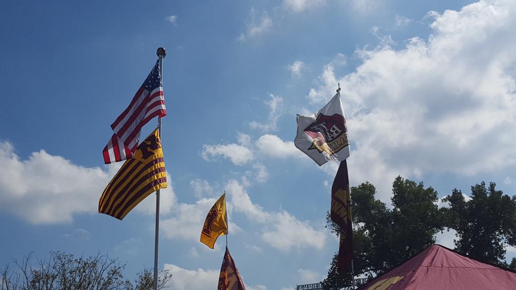 susanbordson's tweet photo. #GopherStateOfMind. http://t.co/y4e4Cr1DUG