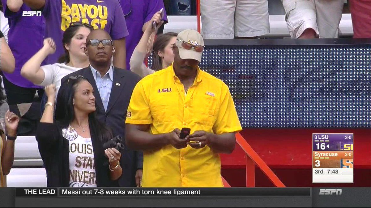 SBNation's tweet image. NBA Hall of Famer Karl Malone has a flip phone:
