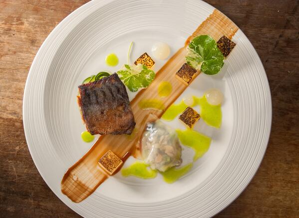 PremiSelection's tweet photo. #chefs #chefjobs Chef De Partie 21K #Livein #jobs #Ambleside #Cumbria #AArosette #Michelin http://t.co/DlBOzubQKO http://t.co/ILdUhLh9je
