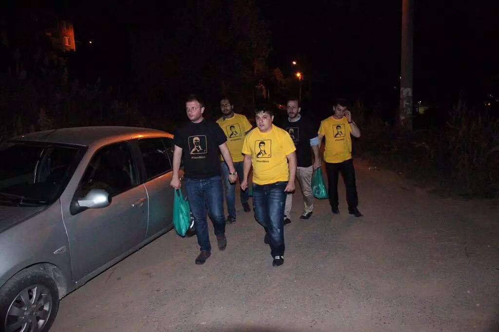 ZaimSakir's tweet photo. Akgenlikerzincan# akgençlik#genel merkezi# serkanbayram# sebahattinkarakelle# http://t.co/Yt8U55fhBD
