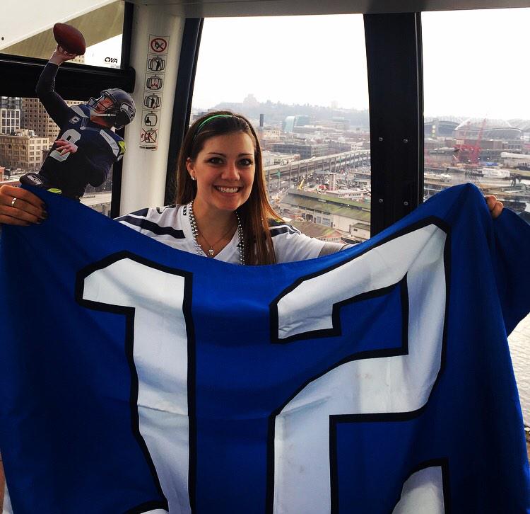 amandakennewick's tweet image. Enjoying the view from the Great Wheel while waving my #12Flag above the greatest city there is! #GoHawks #CHIvsSEA
