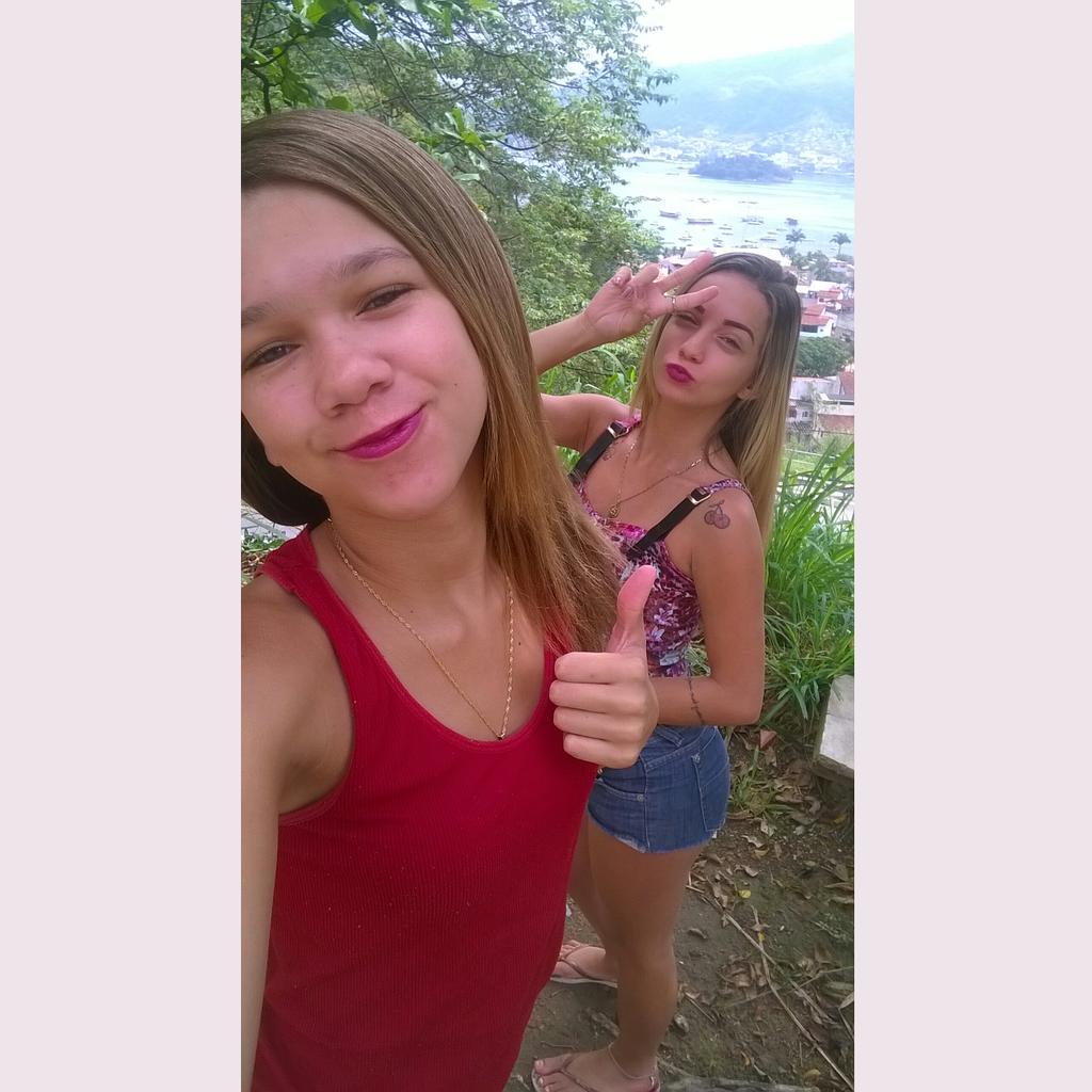 384Dede's tweet photo. É que eu te amo msm cm todas suas chatices 👏💘

#Minha Loira✋💋 http://t.co/isfyhi5Mcy