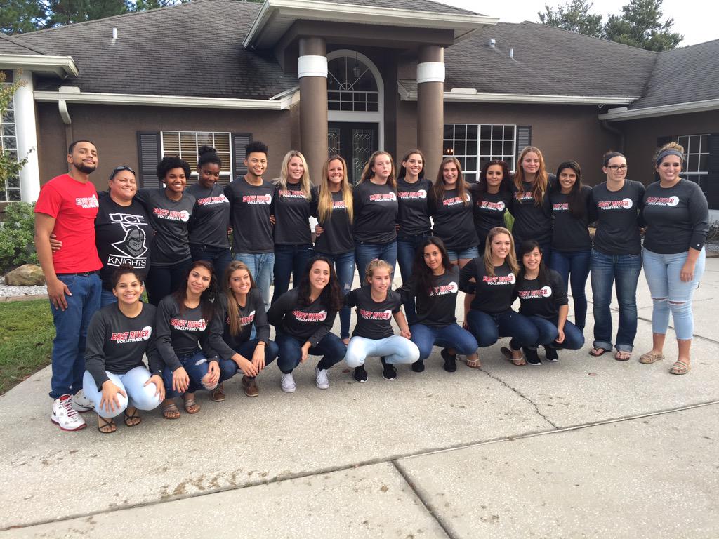 EastRiverVolley's tweet photo. Team dinner and trip to watch UCF women's team play UCONN! #GoKnights http://t.co/P6OjeFeBHf