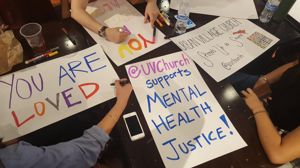 VioletJ's tweet photo. @uvchurch people getting ready for the @NAMIWalkChicago @erinjamesbrown @JessieJeeae http://t.co/mOpilZ0T3a