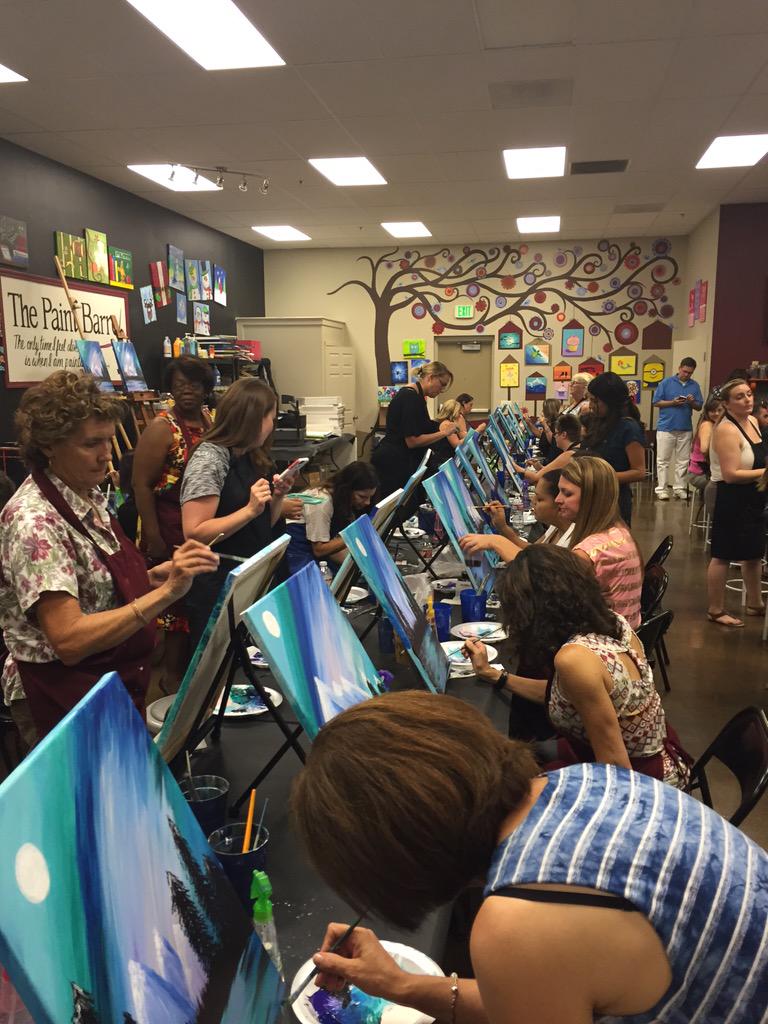 MelinaQuon's tweet photo. Team building @RomolandES @MEchiverri #paint #team #Elementary #romoedu #romovision #teachers http://t.co/RBJZ5sfC54