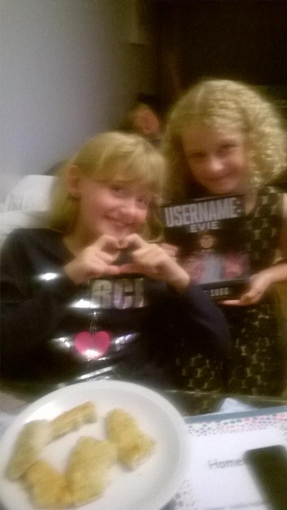 iamvic01's tweet photo. @Joe_Sugg UsernameEvie even mam is excited about it (in the middle of our heads lol) http://t.co/rRLHB4PZwD