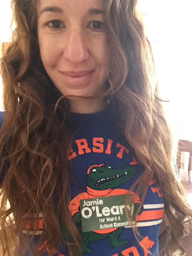 JamieSueO's tweet photo. .@UF_COE proud #edugator today rocking my blue shirt &amp;my school committee campaign sticker #Somerville #beattennessee http://t.co/alRckXiBqO