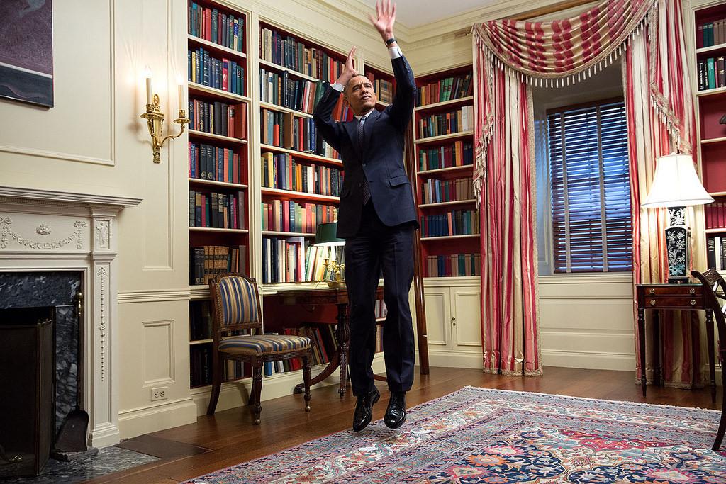 BarackObama's tweet image. Beat the buzzer—the big fundraising deadline is almost here. ofa.bo/p9Wn