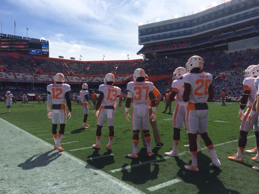 Vol_Football's tweet photo. ALL WHITE NIKE UNIs looking sharp @UniWatch #UniWatch #BeatFlorida 🍊🏈 http://t.co/THiTAlvRrJ