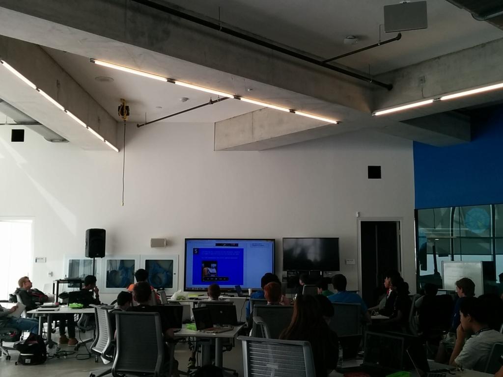 STEAM_Labs's tweet photo. Learning about Design Thinking #Z2S http://t.co/bcwXfu81vm