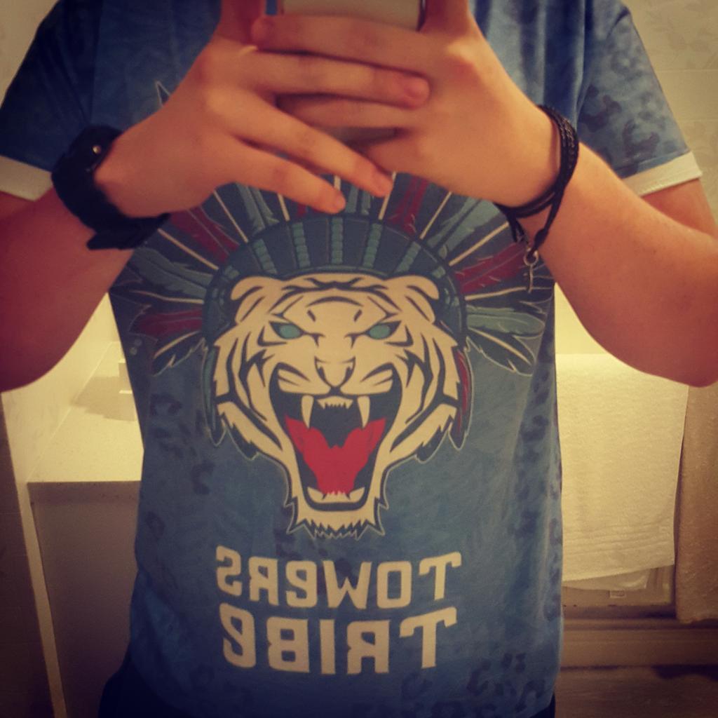 LukePSchofield's tweet photo. Shout out to the team who saved me a freshers tee. Much love 😘 @TowersLboro #FreshChef http://t.co/iLDicqNYMH